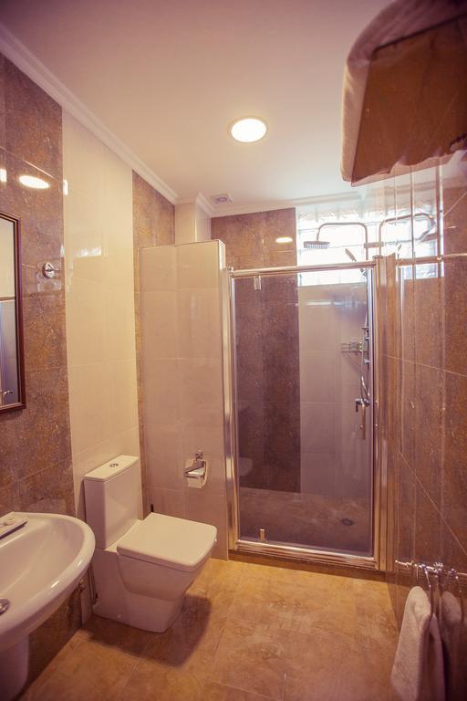 Royal Venezia Hotel Batumi Zimmer foto
